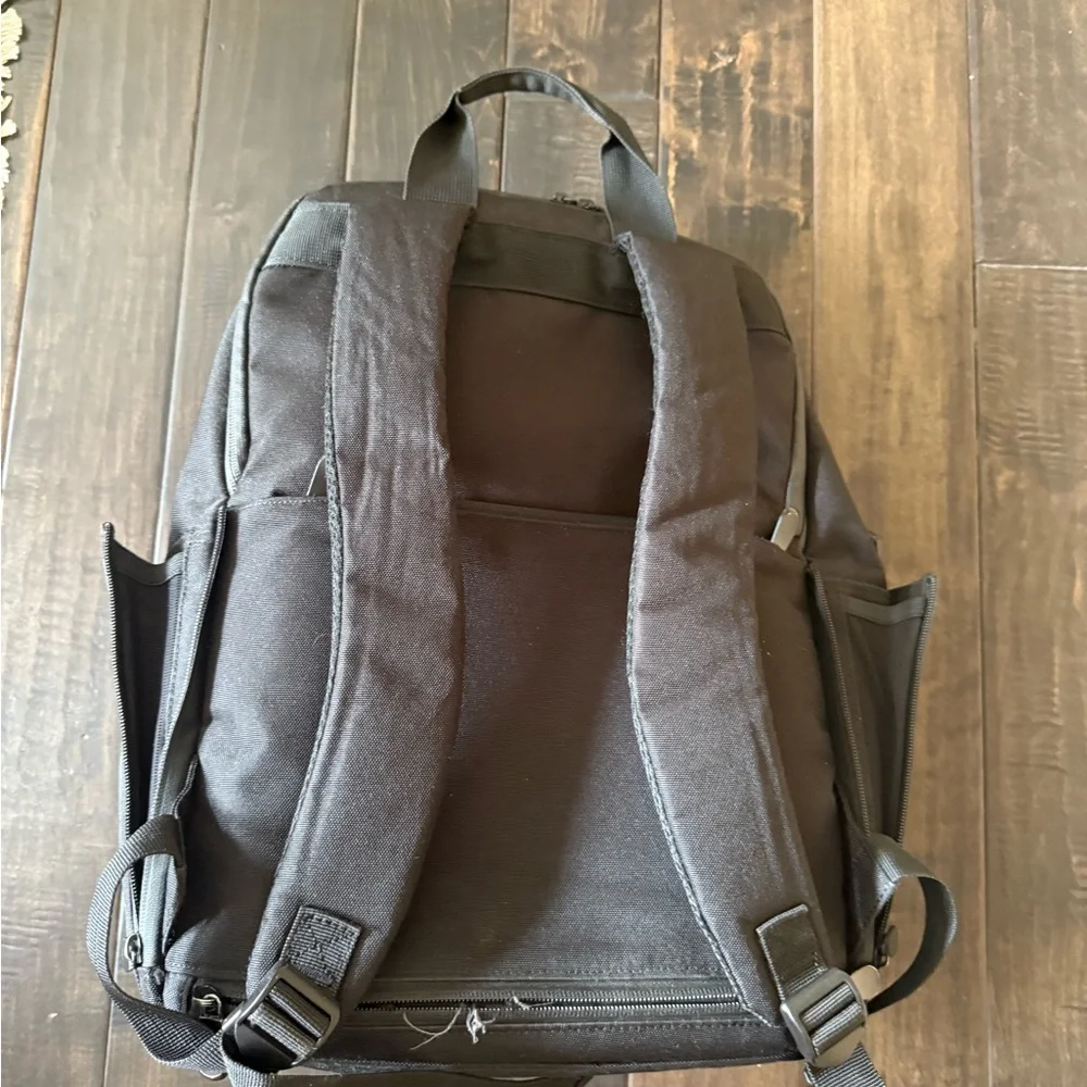 Lo & Sons Hanover 2 Deluxe Backpack - Picture 6 of 9